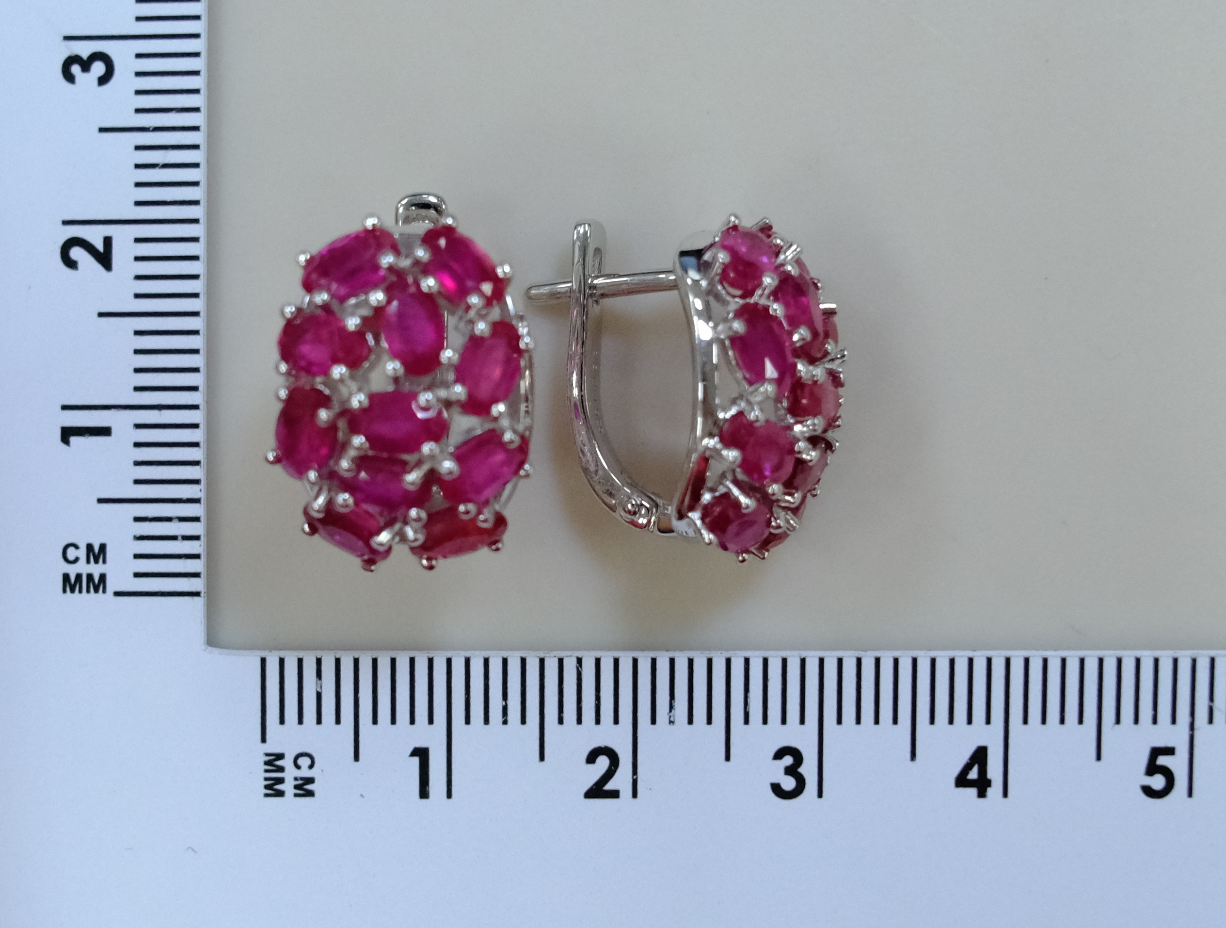 Серебряные серьги с рубинами